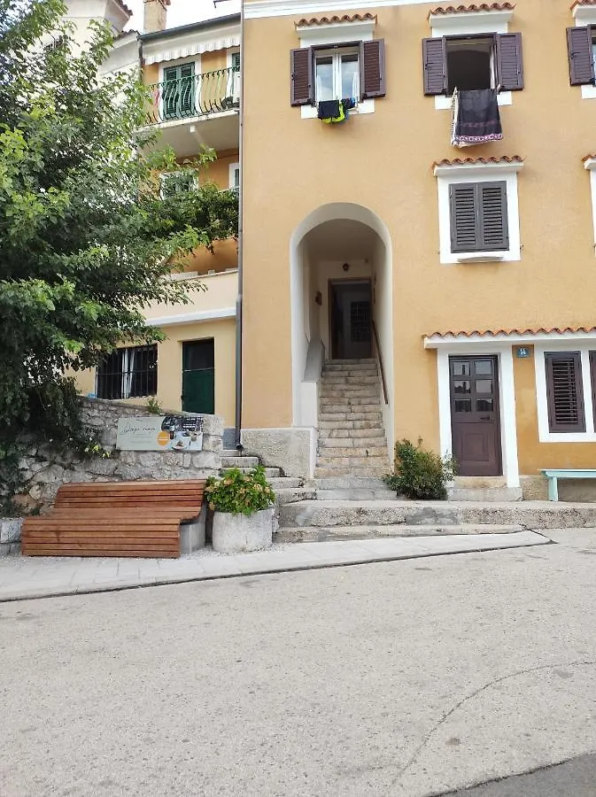 Centar Moscenicka Draga Apartment